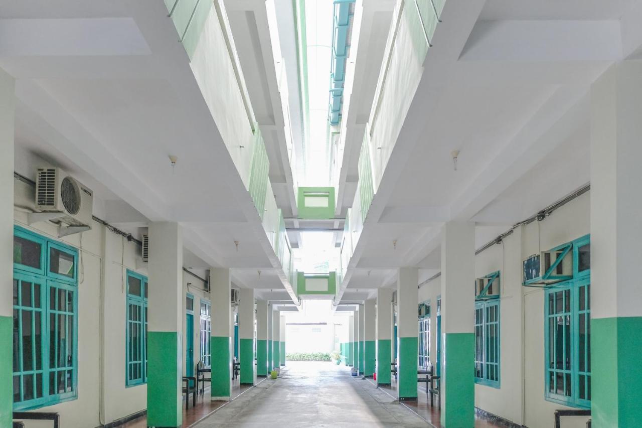 Hotel Taman Indah Madiun Extérieur photo