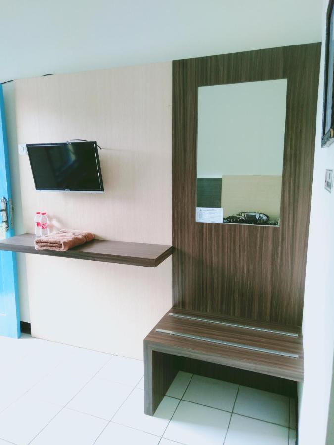 Hotel Taman Indah Madiun Extérieur photo