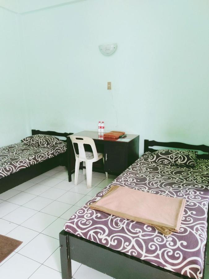 Hotel Taman Indah Madiun Extérieur photo
