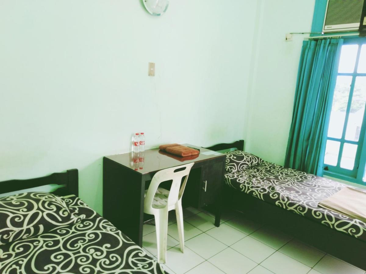 Hotel Taman Indah Madiun Extérieur photo